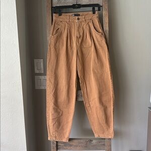 Zara Women’s Brown High-Waisted Barrel Jeans with Pleats Size 2